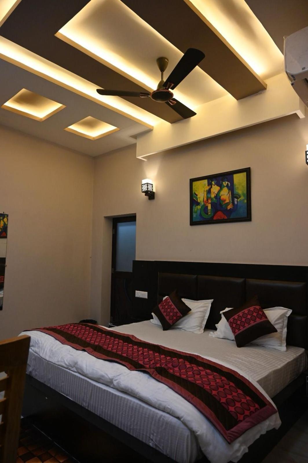 ורנאסי Hotel Ps Residency מראה חיצוני תמונה