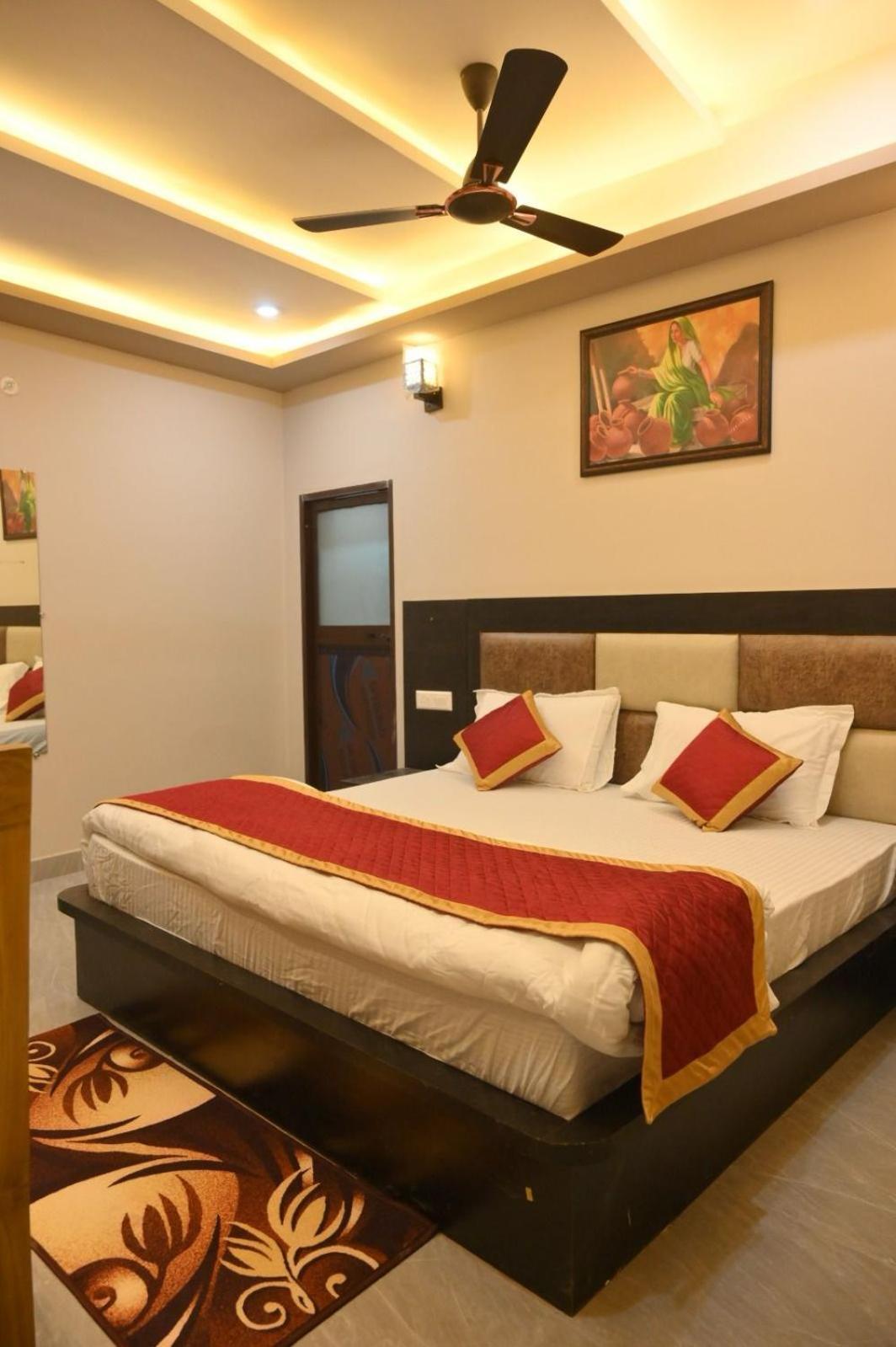 ורנאסי Hotel Ps Residency מראה חיצוני תמונה